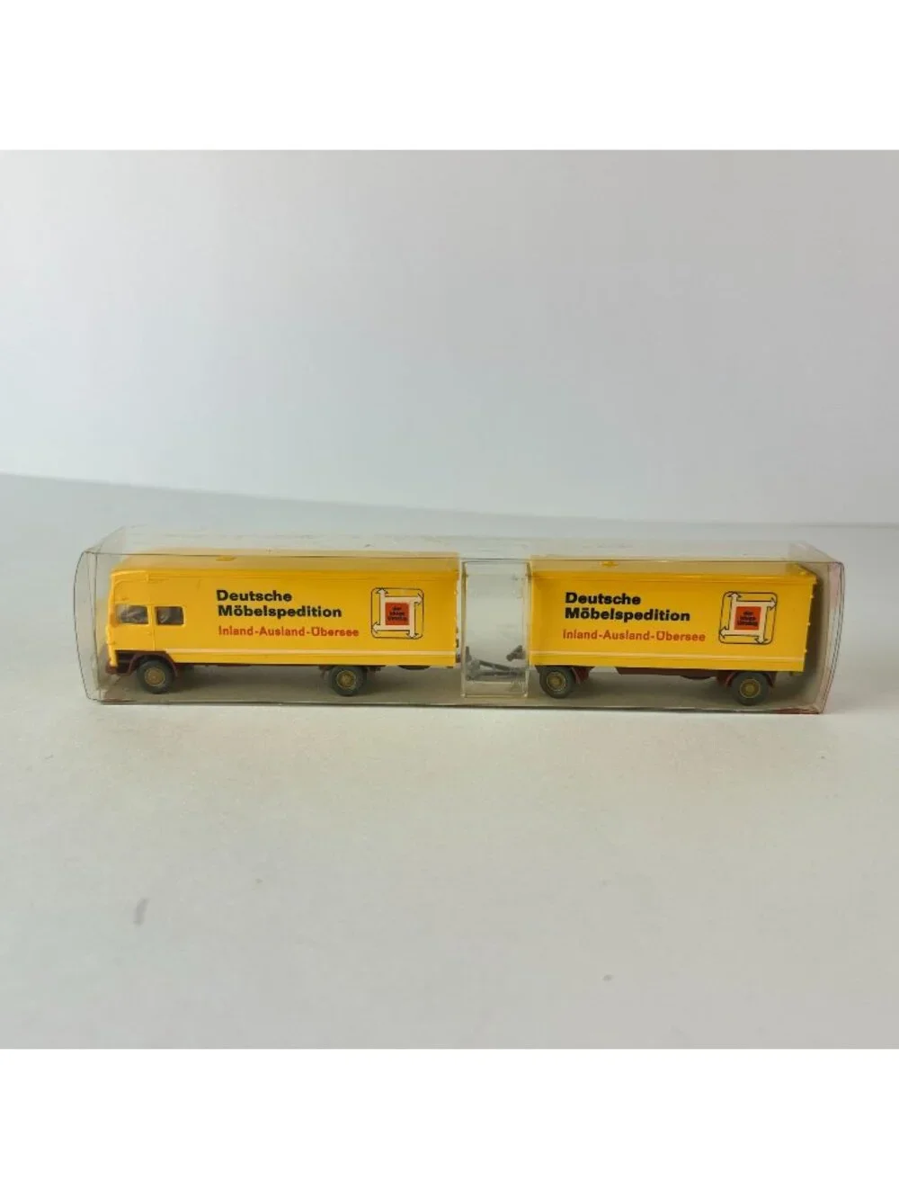 Wiking Möbel Ferntransport Model Truck Set 500 Yellow